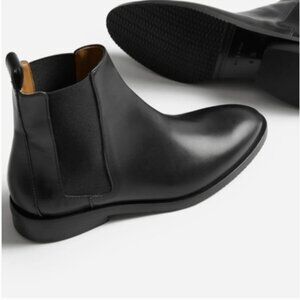 Everlane Modern Chelsea Leather Ankle Boots